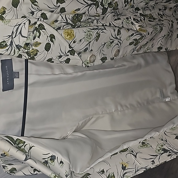 Jacket - Picture 2 of 4